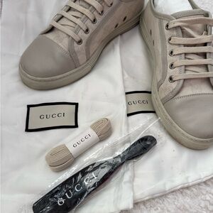 Gucci Cream Sneakers with Accessories